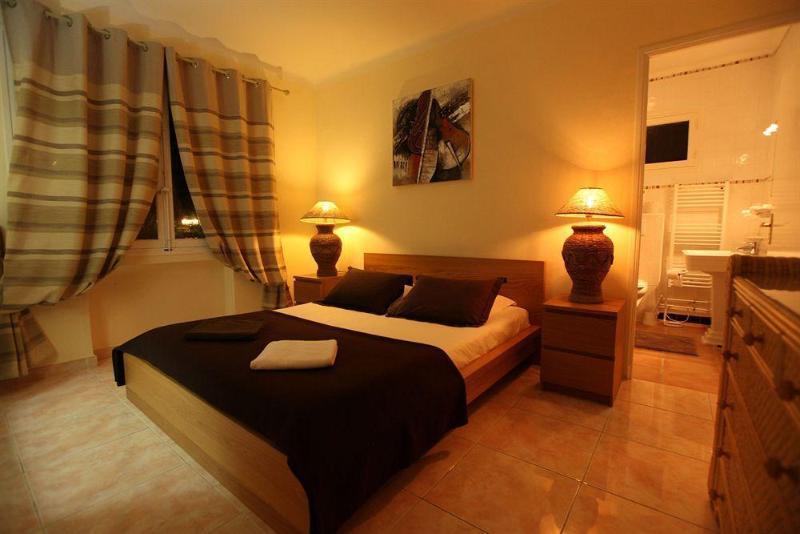 Hotel Villa Maya Gassin Kültér fotó
