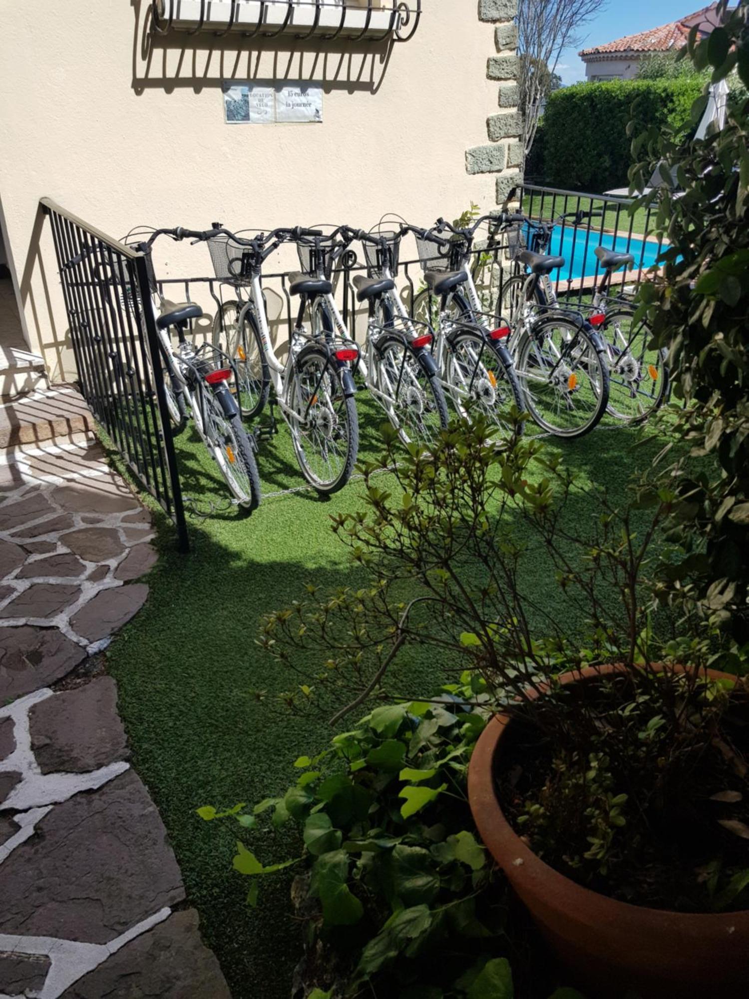Hotel Villa Maya Gassin Kültér fotó